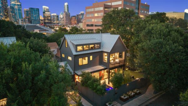 516 Bouldin Dr, Austin