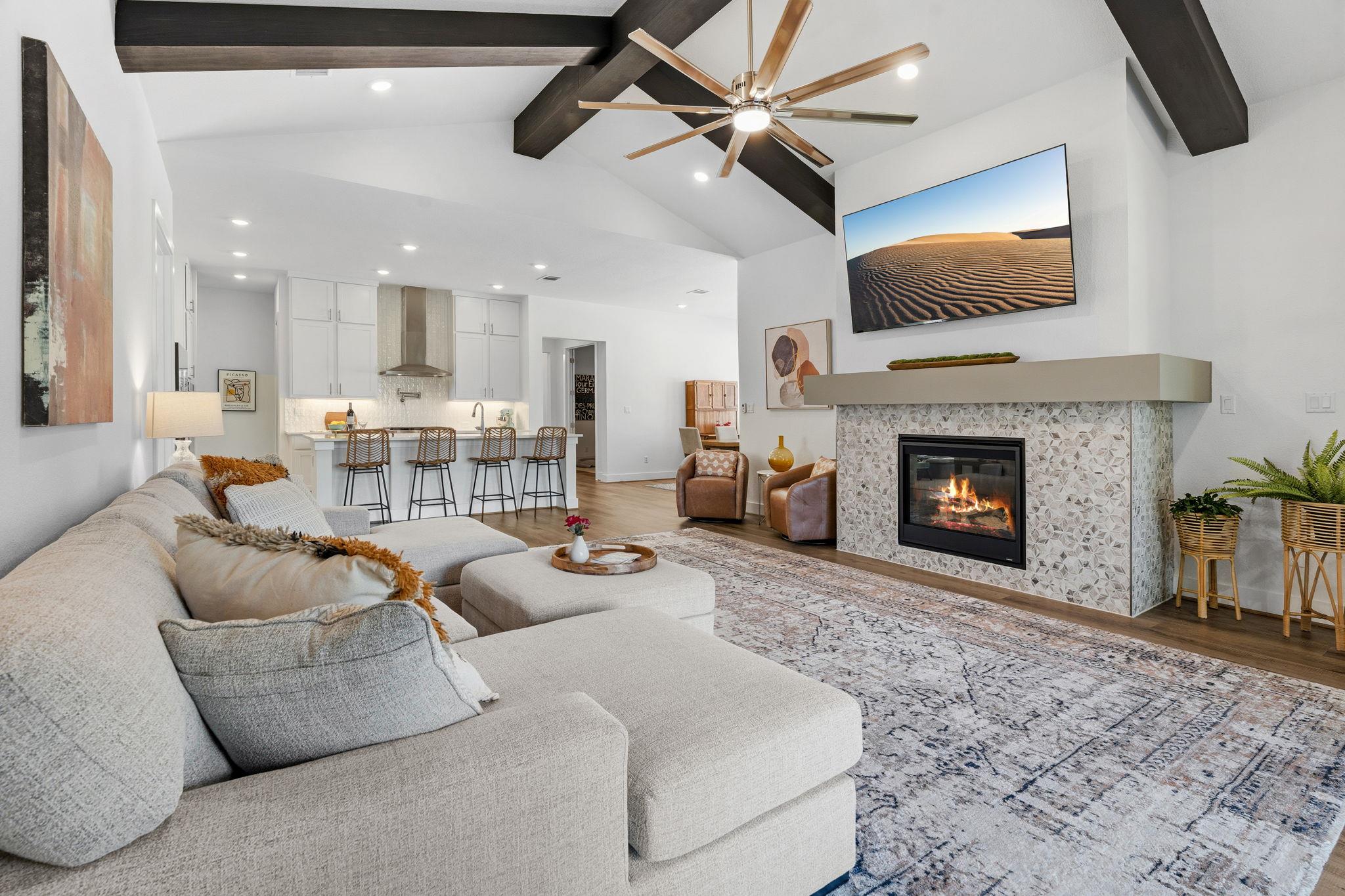 306 Bridge Water Loop, Dripping Springs
