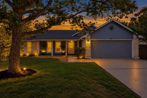8817 Black Oak St, Austin