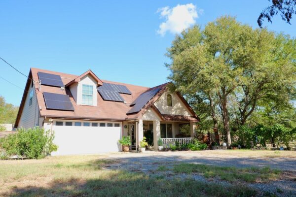 134 Deep Woods Dr, Cedar Creek