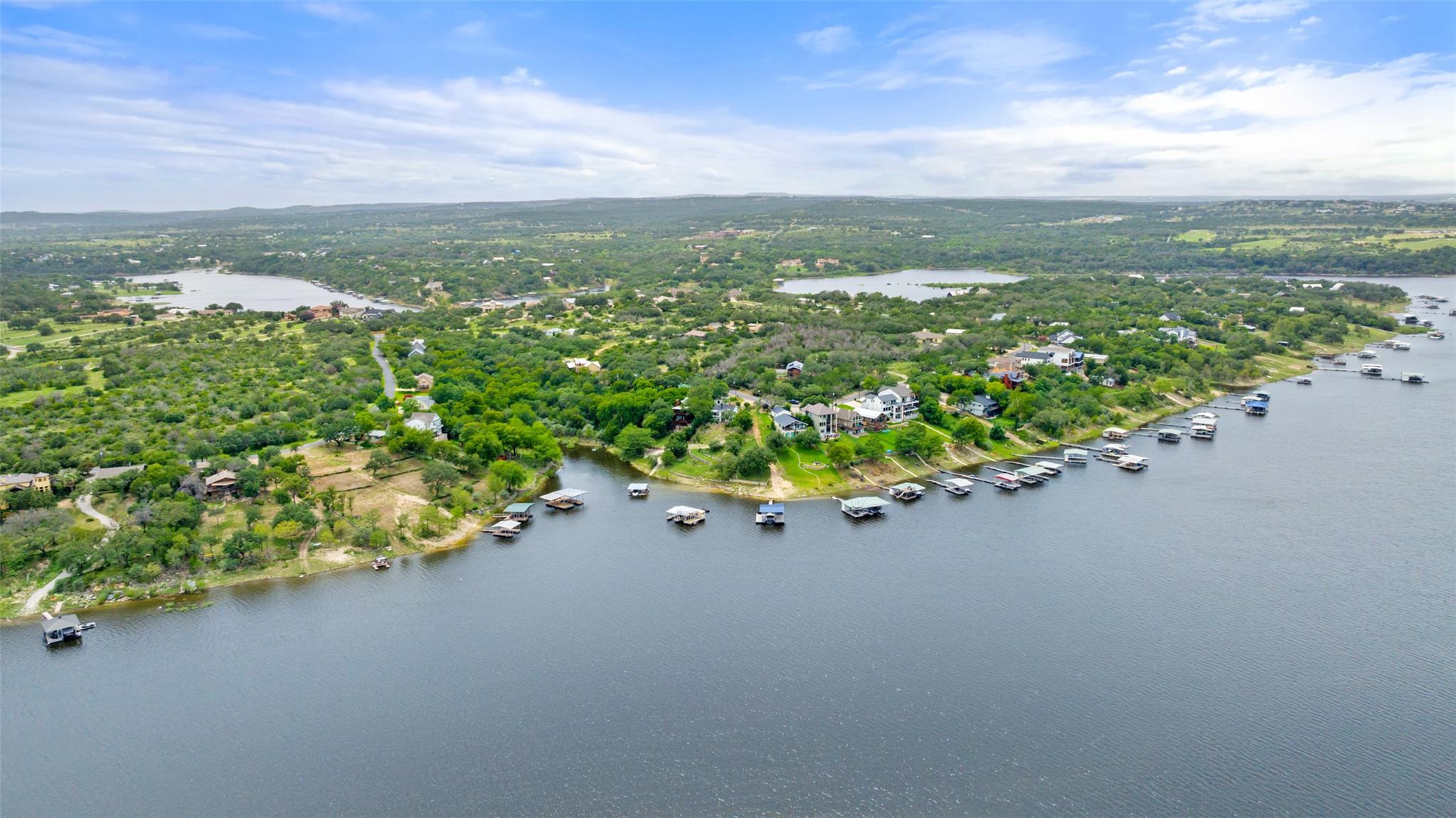 1201 Lakeshore Dr, Spicewood, TX 78669