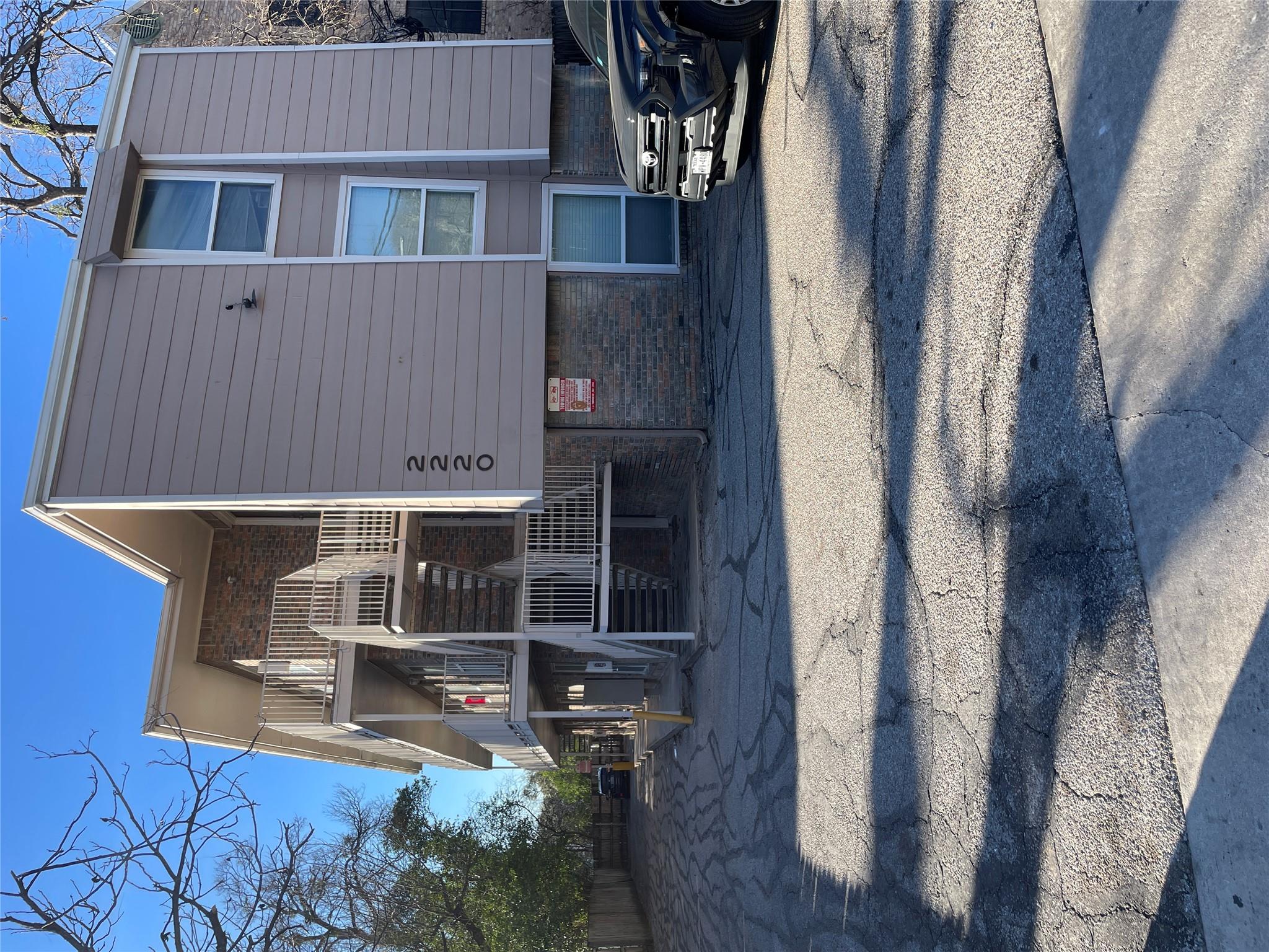2220 Leon St #103, Austin, TX 78705
