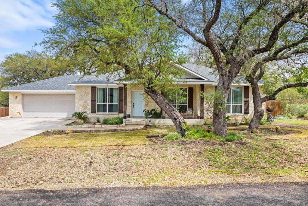 103 Leaning Oak Cir, Johnson City