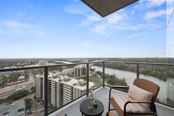 44 East Ave #2110, Austin