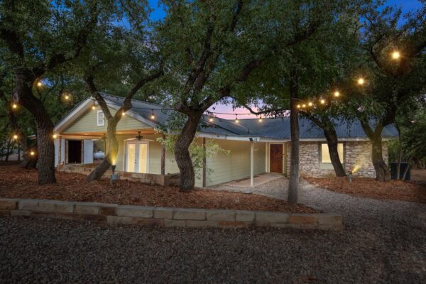 10204 Oak Grove Cir, Austin