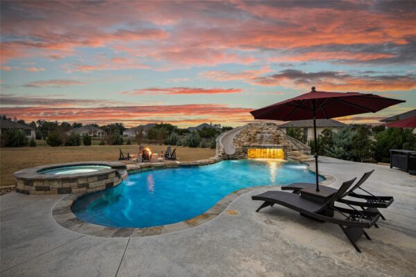 104 Crossfire Cv, Liberty Hill