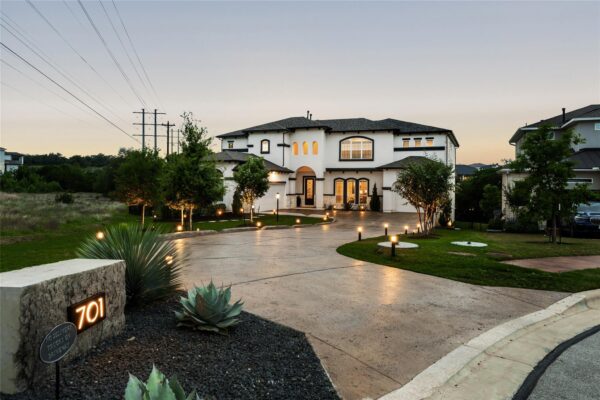 701 Echelon Pl, Lakeway