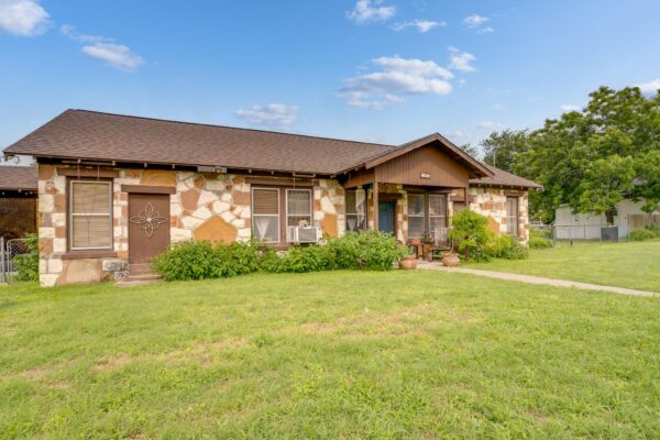 204 Brewster Ave, Florence