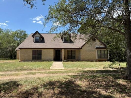 1112 Live Oak Loop, Buda