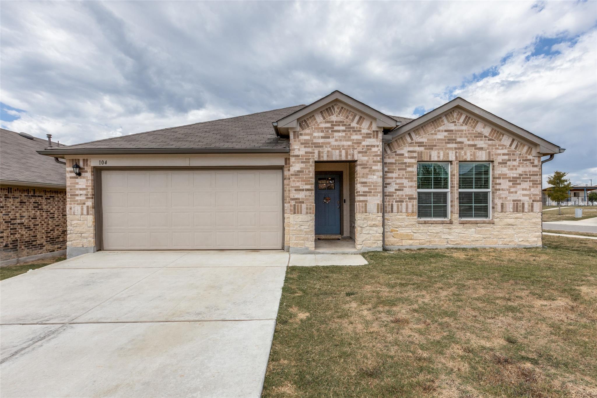 104 Pronghorn Cir, San Marcos, TX 78666