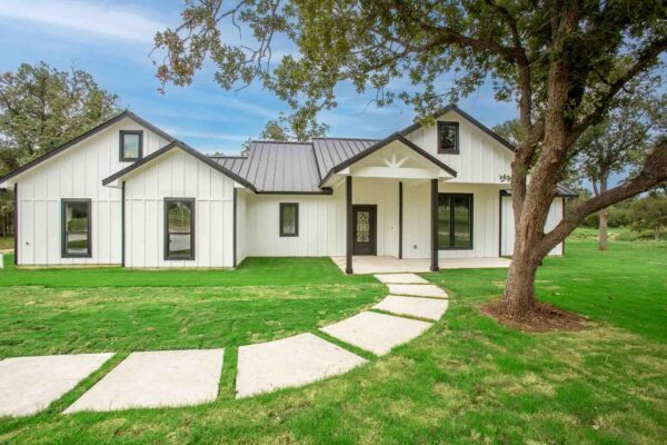 337 Smitty Ln, Lockhart
