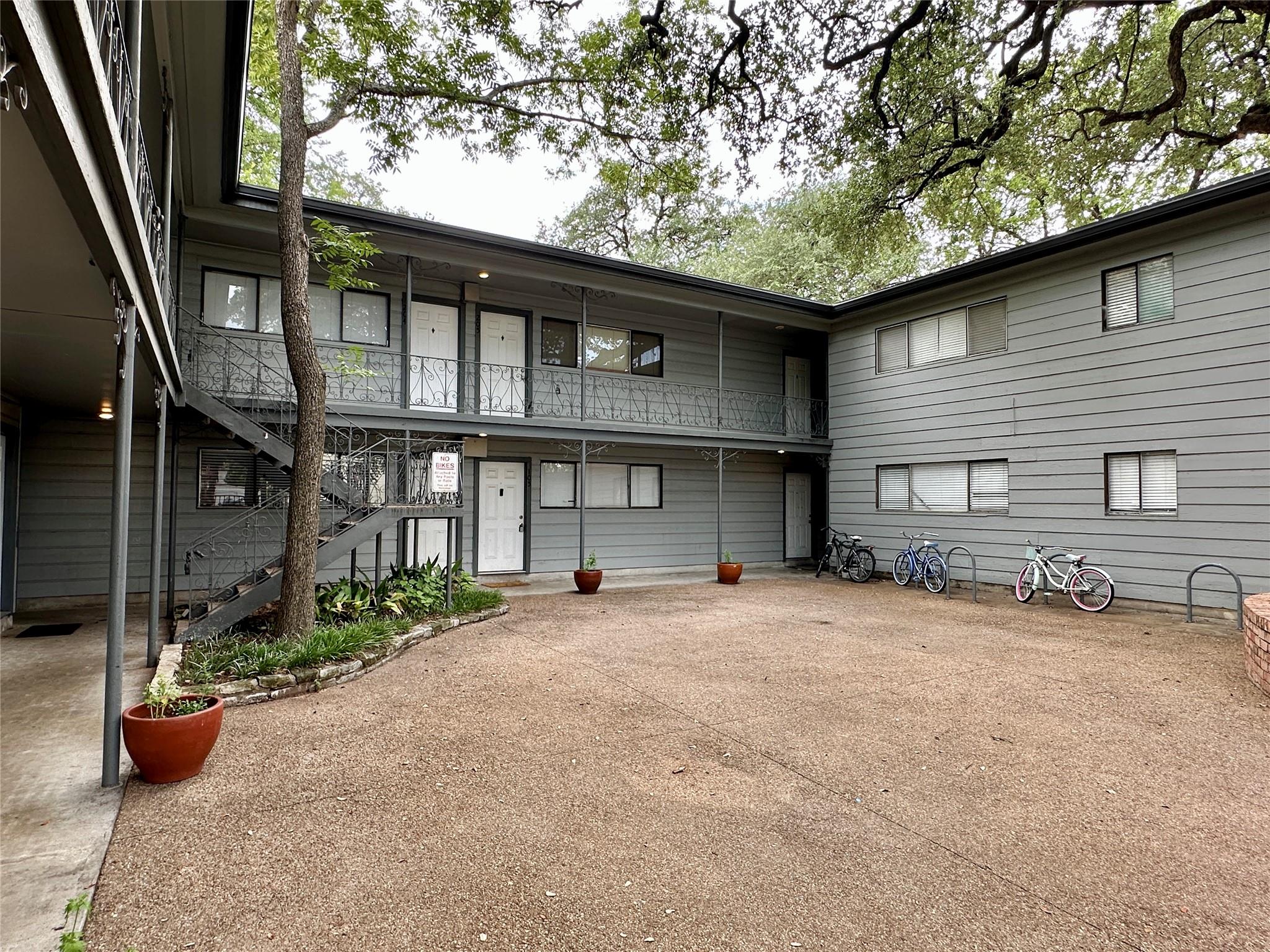 803 W 28th St #106, Austin
