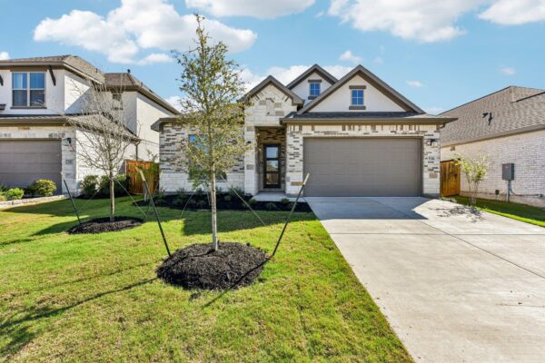 536 Prickly Poppy Loop, Kyle