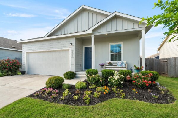 221 Gabriels Bluff Dr, Georgetown