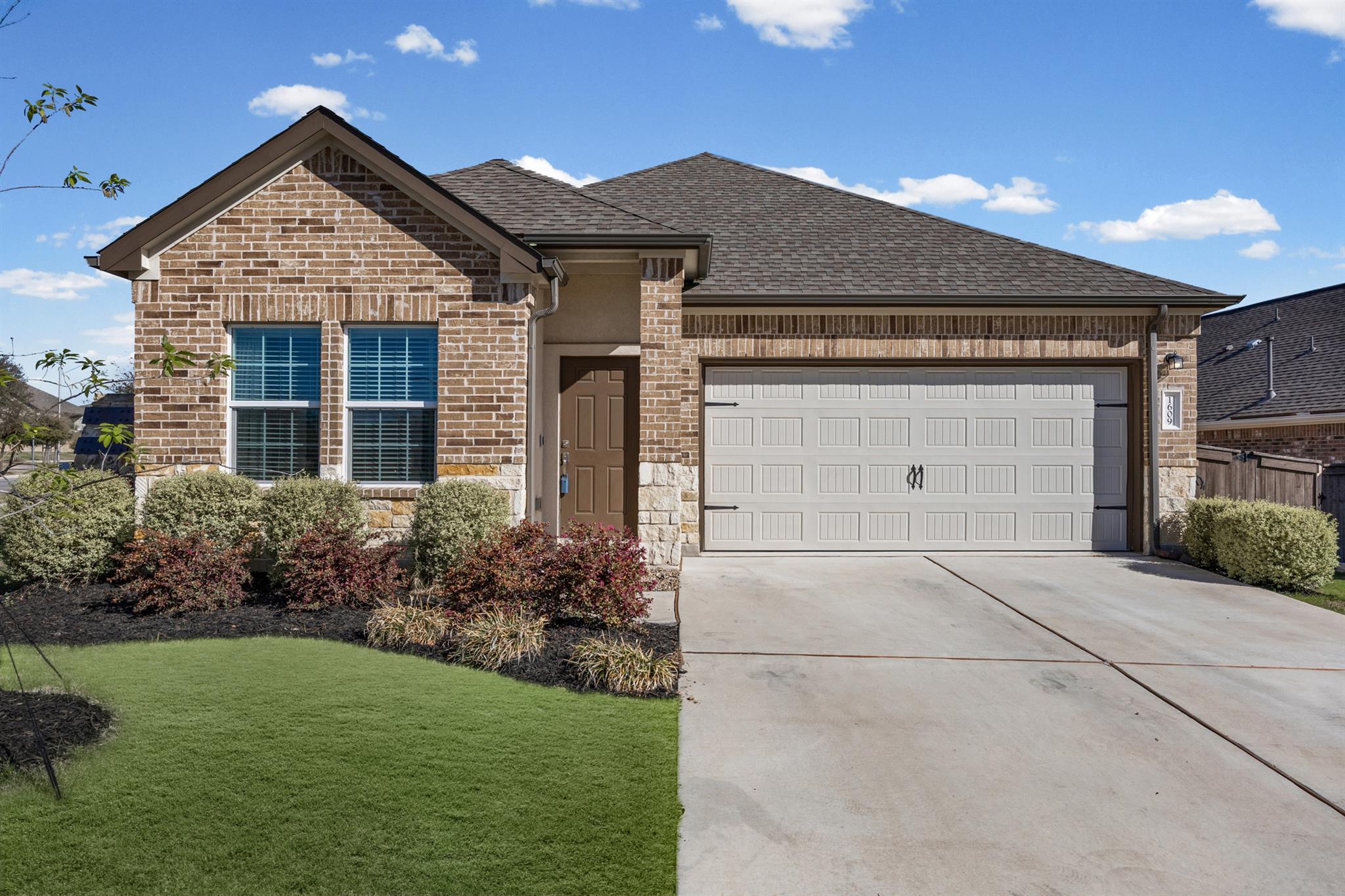 1609 Woolsey Way, Leander