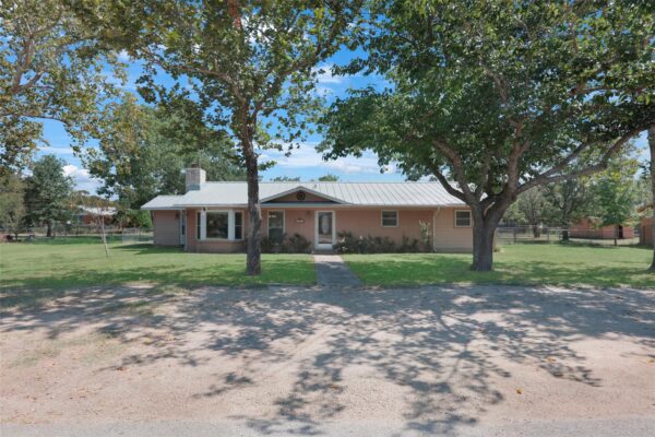 661 W South St, Bertram