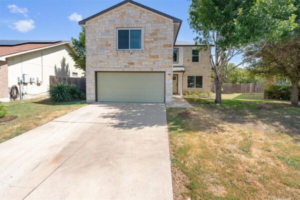 724 Lavaca Loop, Elgin