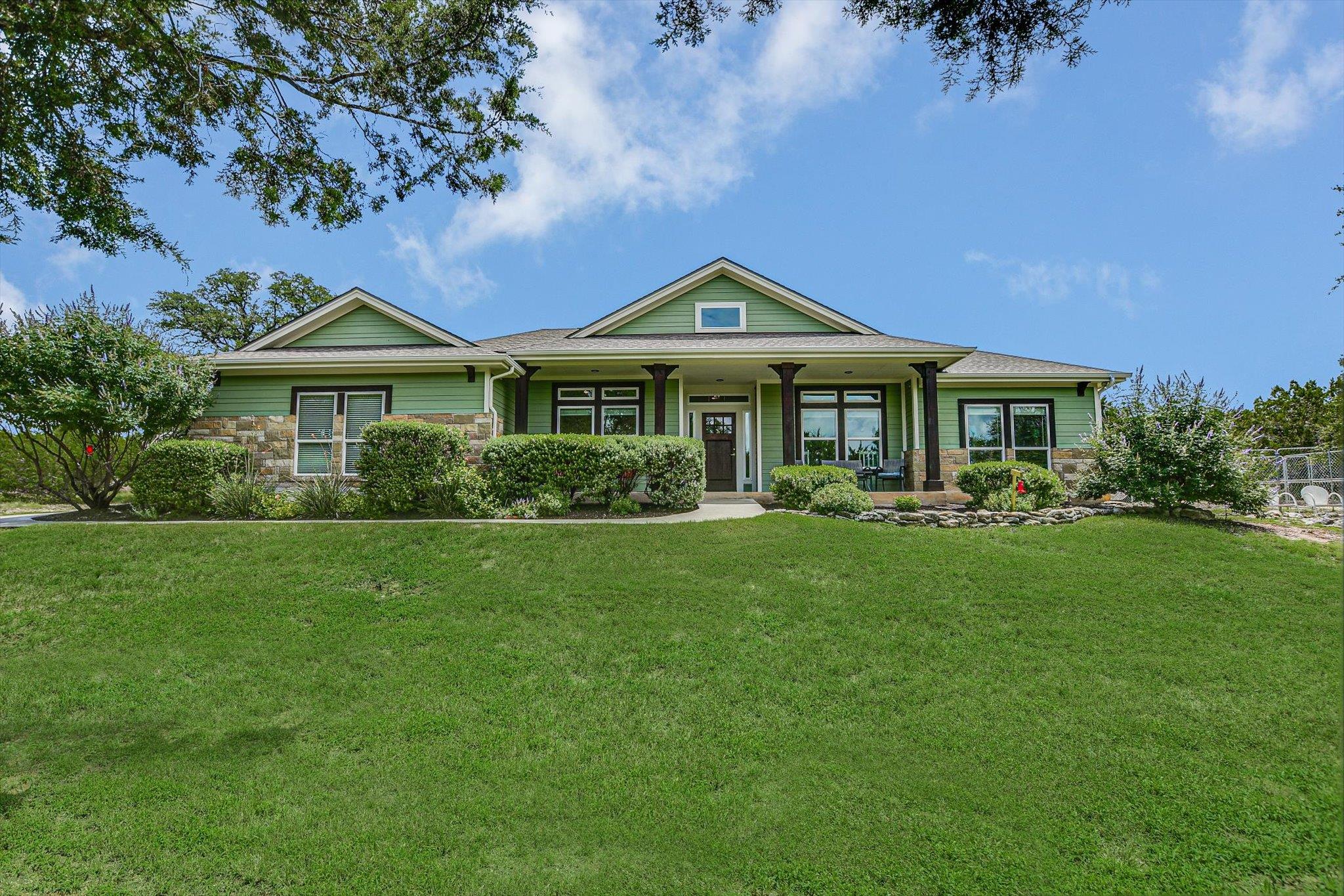 520 Murphy Dr, Bertram, TX 78605