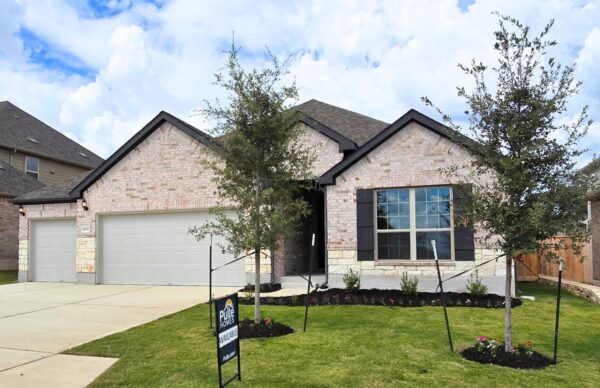 800 Crescent View Dr, Georgetown