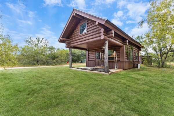218 Alexandra Ln, Dale