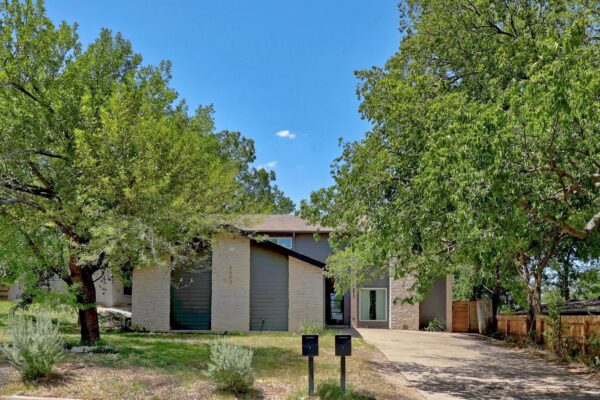 3402 Dolphin Dr #A, Austin