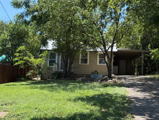 613 Peacock Ln, Austin