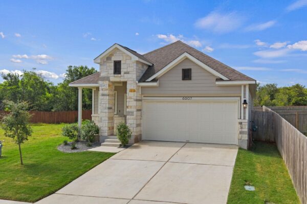 6907 Short Run Ln, Buda