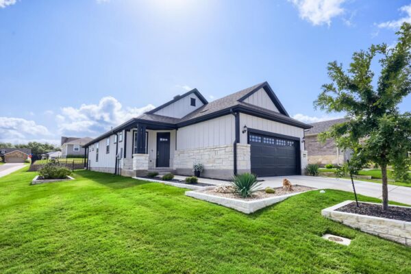 126 Clay Hill St, Georgetown