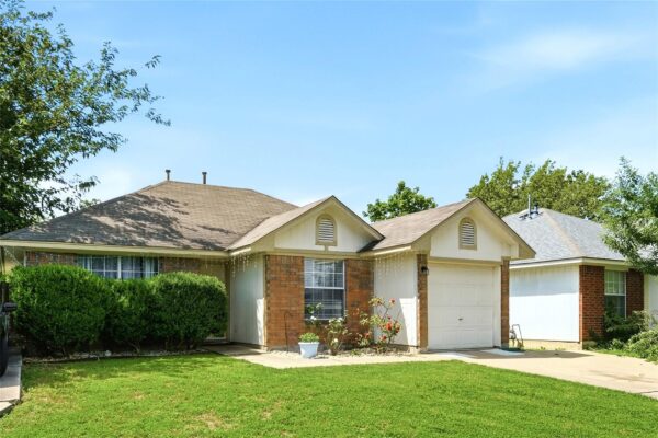 310 Raintree Dr, Georgetown