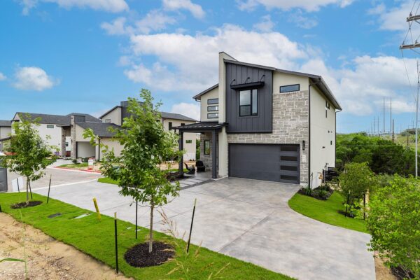 604 Grapeleaf Dr, Lakeway