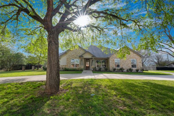 802 Wilkes St, Smithville