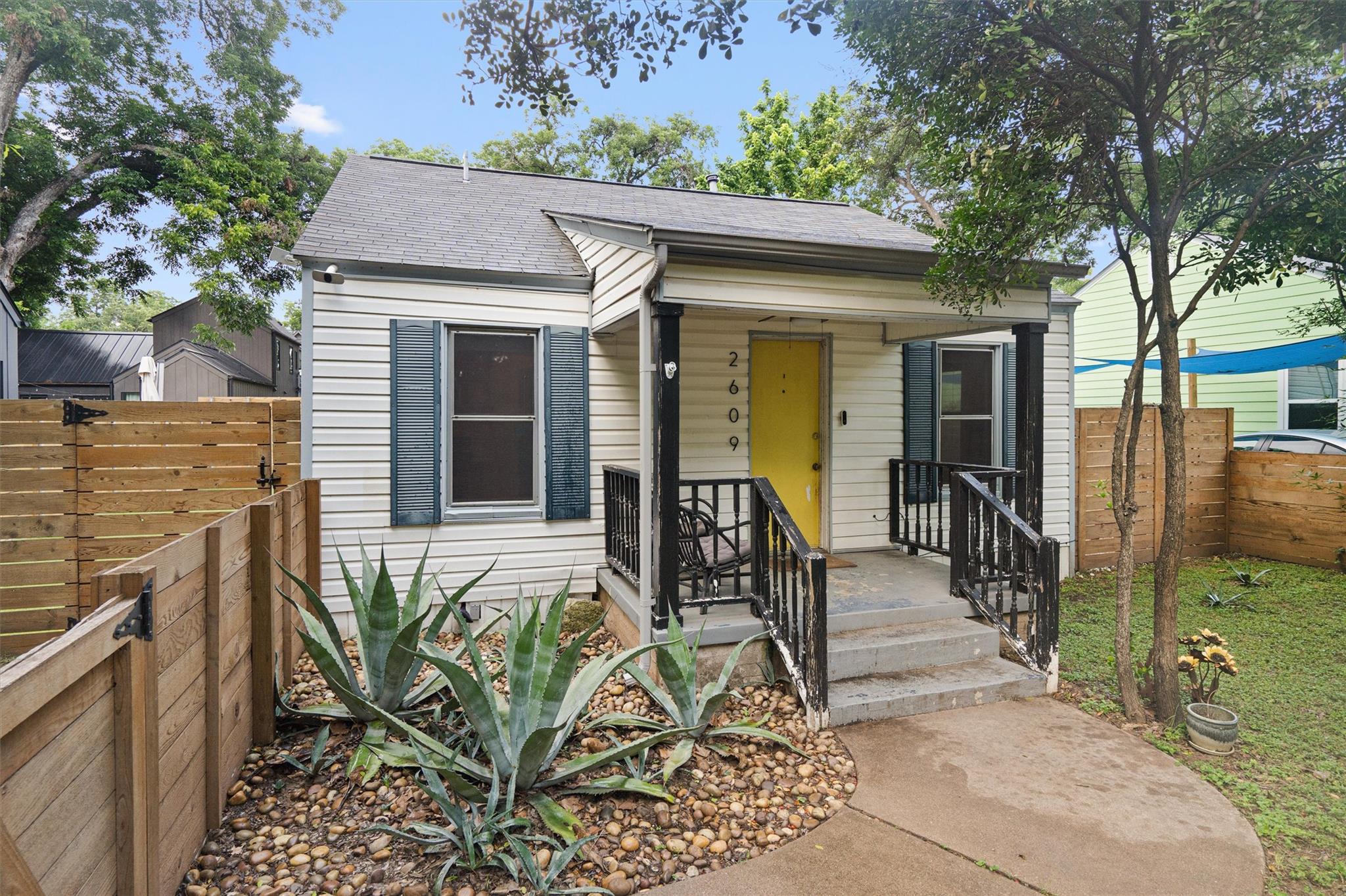 2609 Willow St #1, Austin, TX 78702
