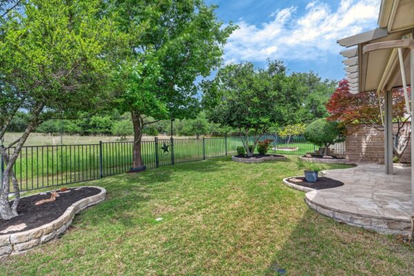 327 Fieldstone Dr, Georgetown