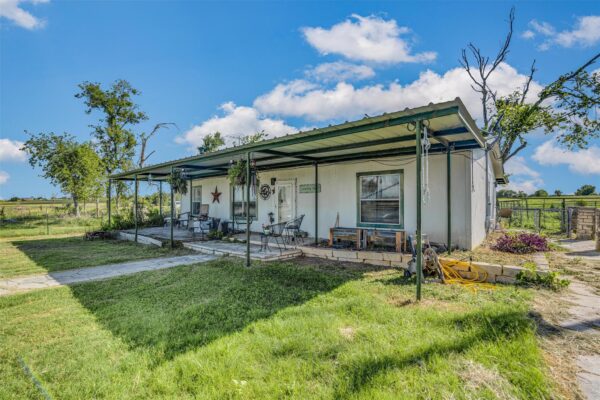 3007 County Road 303 None, Jarrell