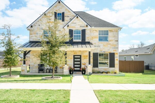 225 Villars Dr, Salado