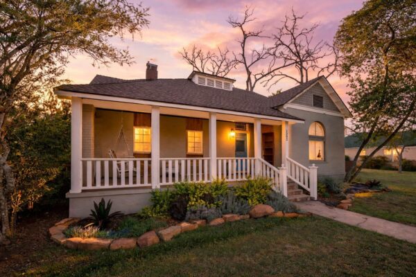 1202 Pecan St, Bastrop