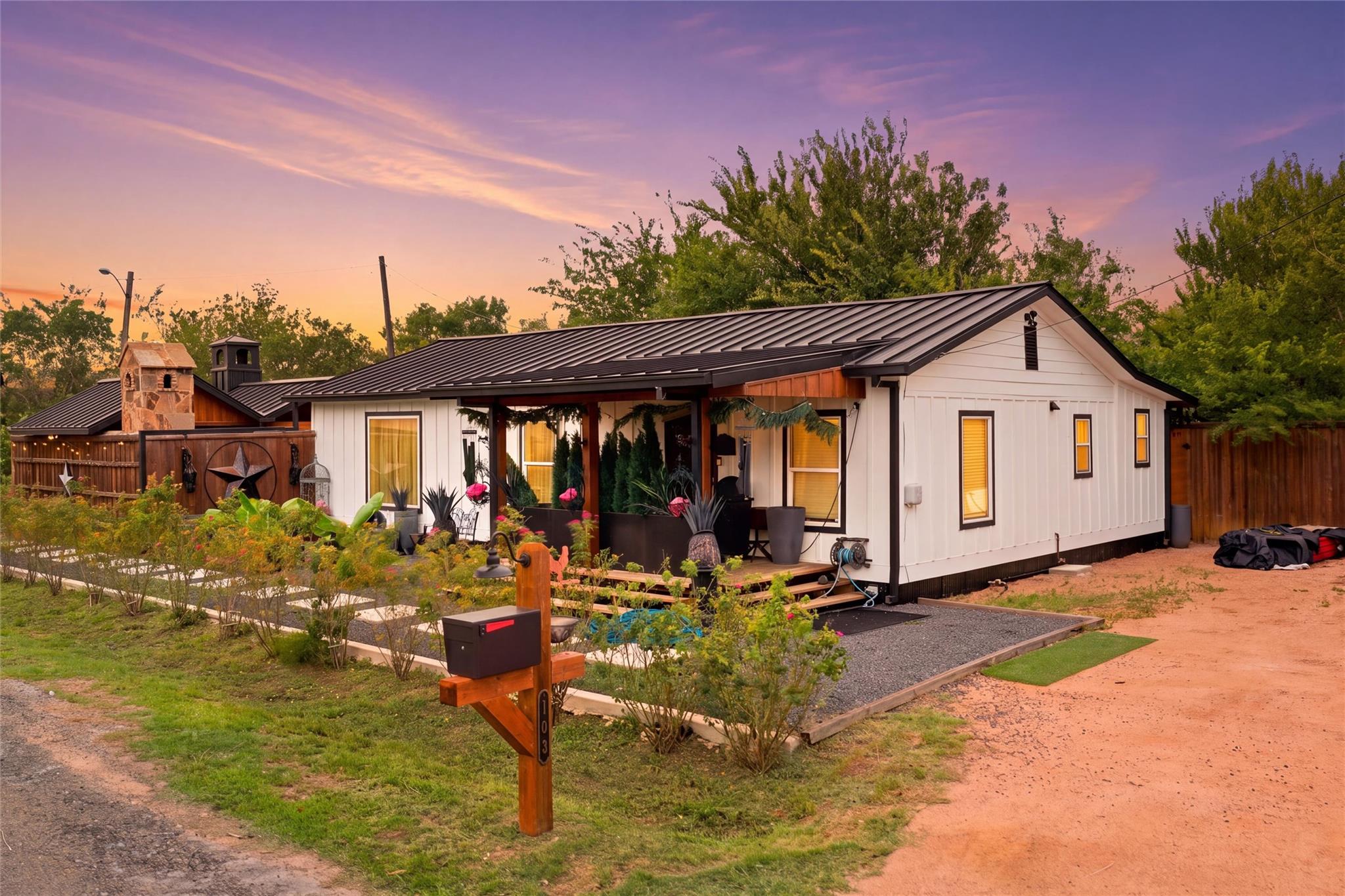 103 Howard St, Taylor, TX 76574