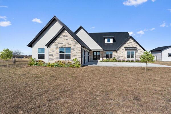 3705 County Road 211 Rd, Bertram
