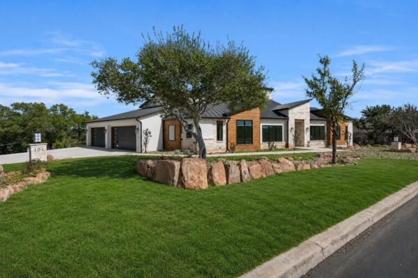101 Silverway None, Horseshoe Bay