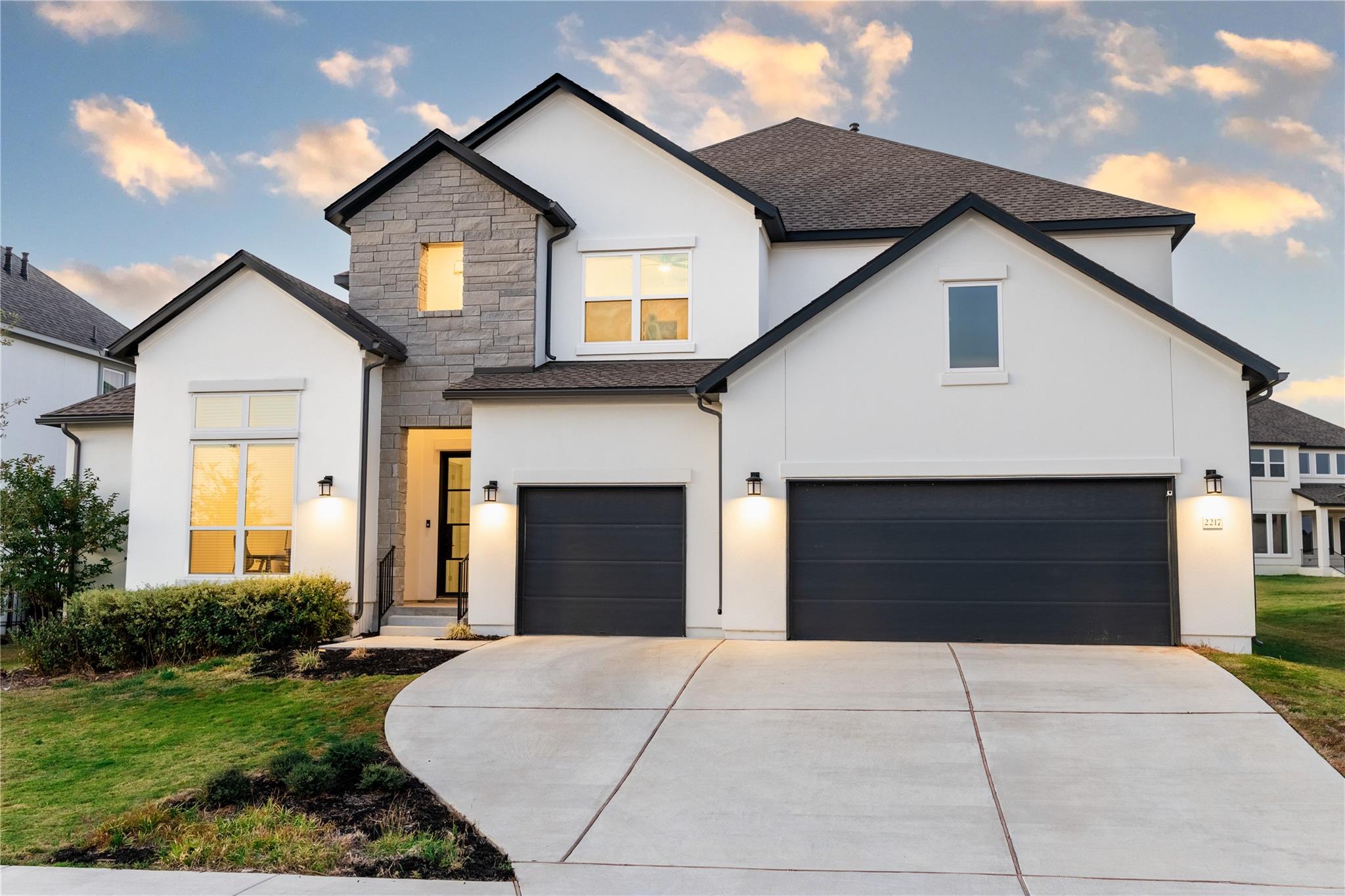 2217 Sondrio Bnd, Leander, TX 78641