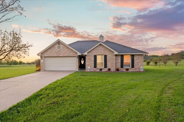 125 Fairway Ct, Bastrop