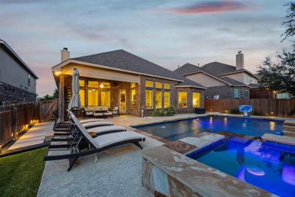 905 Bliss Ln, Leander