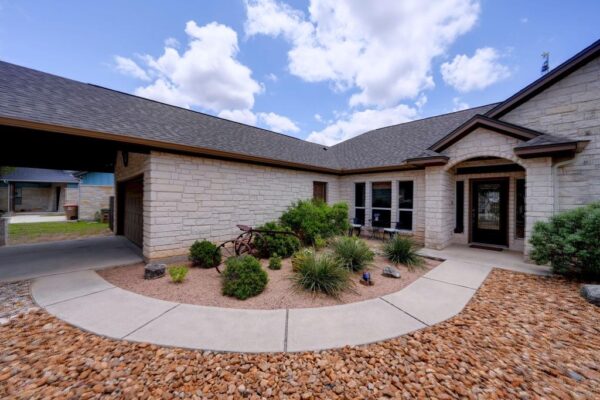 75 Sprucewood Dr, Wimberley