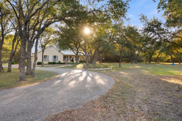 301 Crystal Meadows Dr, Kyle