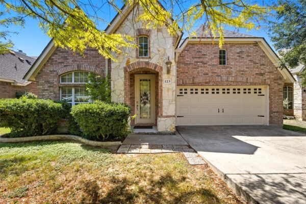 123 Justin Leonard Dr, Round Rock