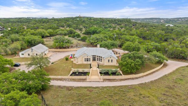 4915 Canyon Ranch Trl, Spicewood