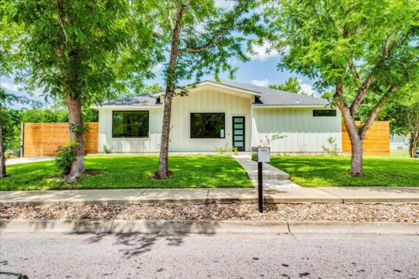 1215 Howard St, Taylor
