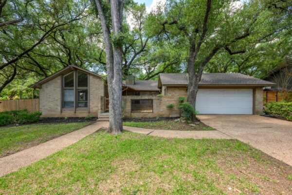 2507 Comburg Castle Way, Austin
