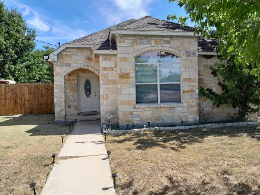 107 E Wheeler St E, Manor