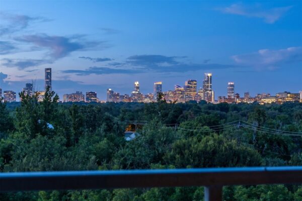 1320 Robert Browning St #408, Austin